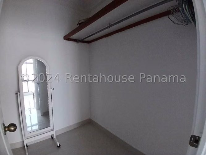 Alquilo Apartamento en Avenida Balboa MIRAMAR OF 