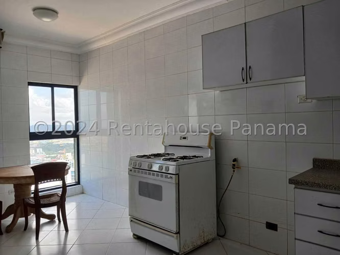Alquilo Apartamento en Avenida Balboa MIRAMAR OF 
