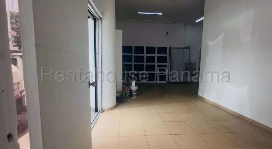 Local Comercial en Alquiler en Via España JG