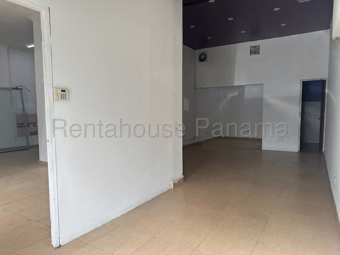 Local Comercial en Alquiler en Via España JG