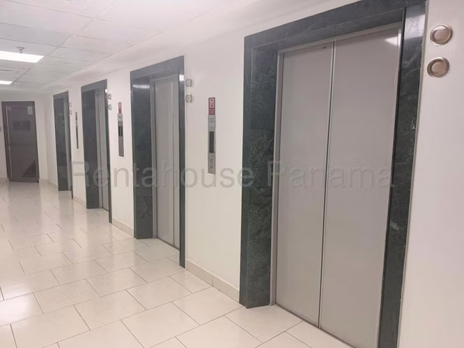 Consultorio Médico en Alquiler en Marbella JG