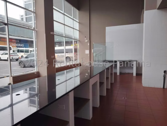 Local Comercial en Alquiler en Vista Hermosa JG