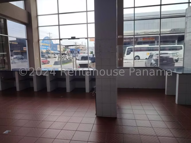 Local Comercial en Alquiler en Vista Hermosa JG