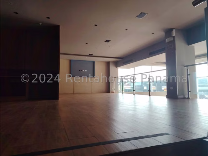 Local Comercial en Alquiler en Vista Hermosa JG