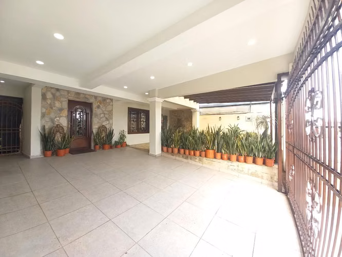 Venta de hermosa casa en Praderas de San Antonio