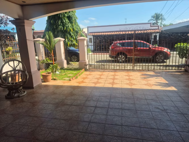 venta de casa Campo Limberg
