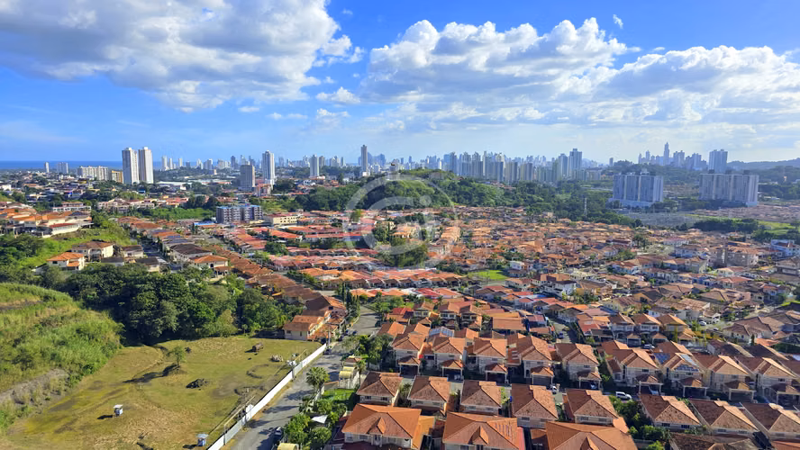 Venta Apartamento a Estrenar Altos de Panama. Remate