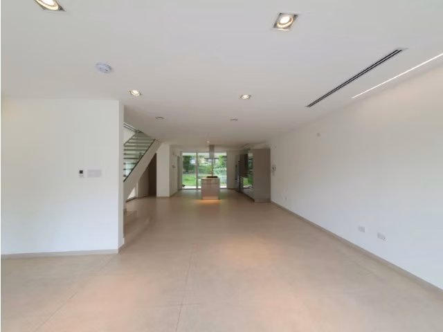 Alquiler Moderno Town Houses en Clayton  de 3 niveles, cerca de ciudad del saber - Imagen 7