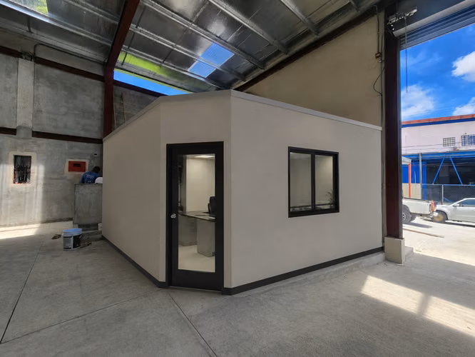 GALERA - BODEGA - EN VENTA | RÍO ABAJO  600 M2