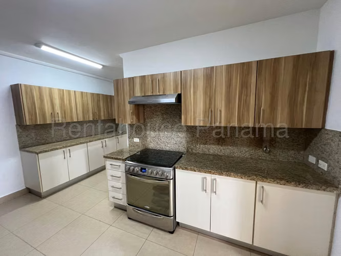 Venta de apartamento en Albrook AK