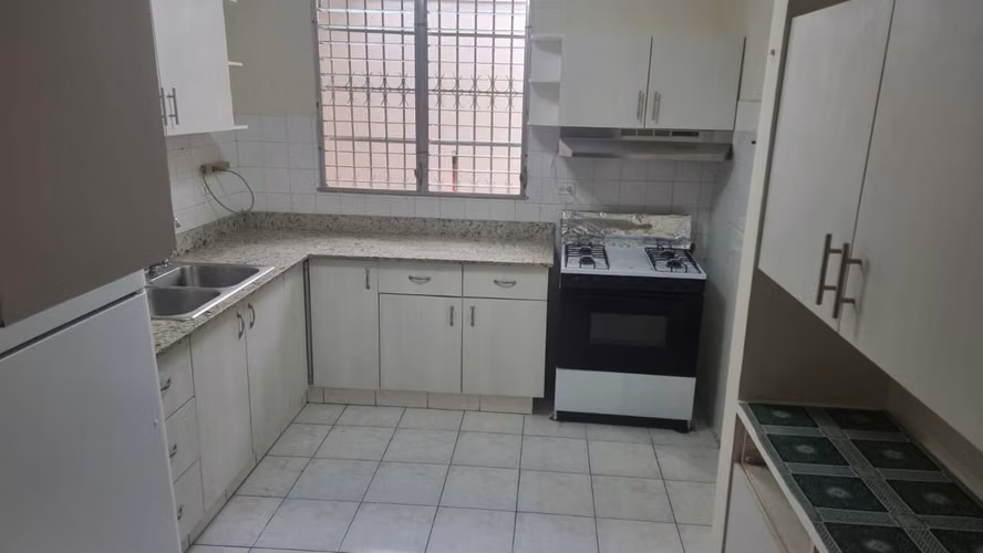 ¡Tu nuevo hogar te espera en Villa Lucre! Casa de 264 m2