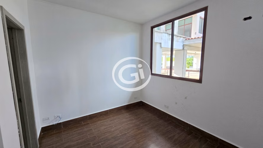 Venta Apartamento Costamare con Patio Costa Sur. Remate