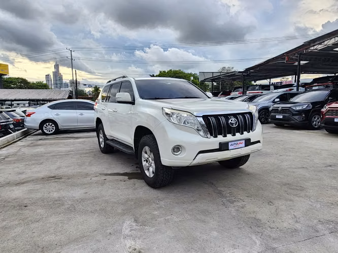 Toyota Land Cruiser Prado 2011 TXL - Imagen 2