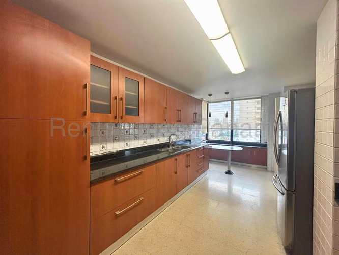 ALQUILER DE APARTAMENTO EN LA RONDA OBARRIO HQ