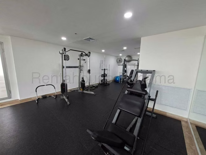 Se Alquila Apartamento en Avenida Balboa VLU26-8878