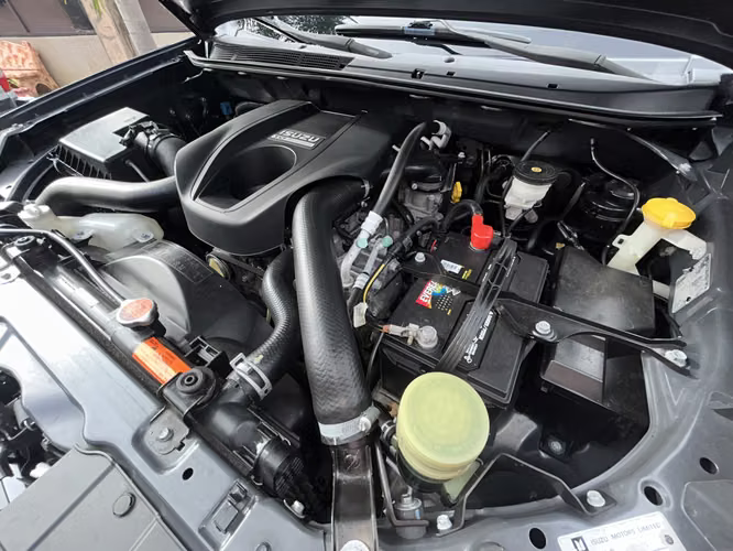 Isuzu Mux full 2018