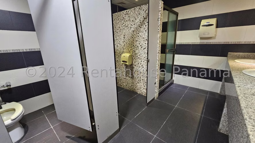 Exclusiva Oficina Corporativa en PH GMT Costa del Este | 586 m² | 15 Parking | Av. La Rotonda