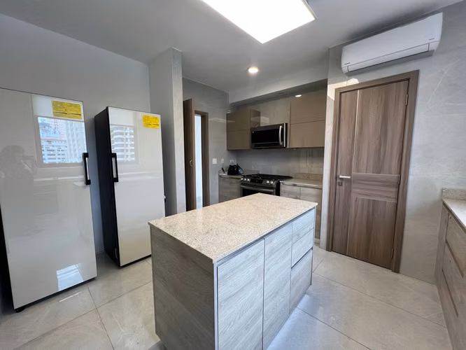 Venta de apartamento en PH Prestige Cerca del Parque Urraca en Bella Vista