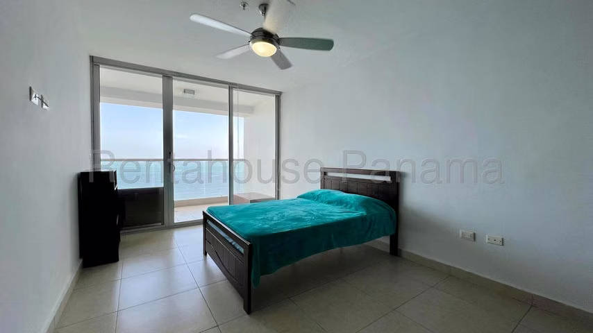 Vendo apartamento en Av. Balboa LF26-4122 Solo Cliente Directo