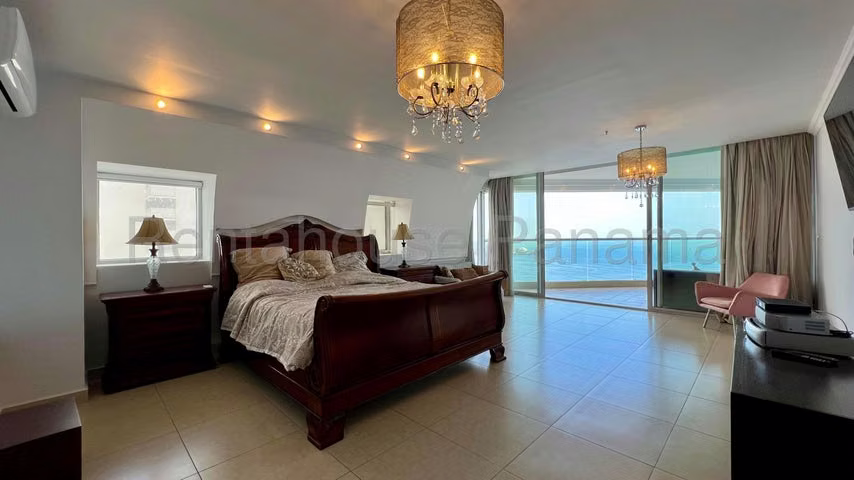 Vendo apartamento en Av. Balboa LF26-4122 Solo Cliente Directo
