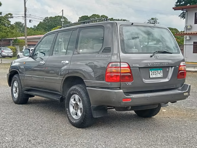 Toyota Land Cruiser 100 VX 2000 - Imagen 2
