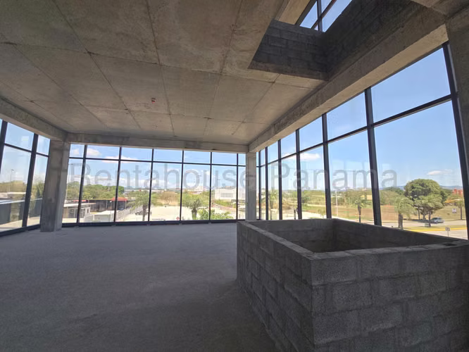 Venta de edificio en Santa María Business District AK