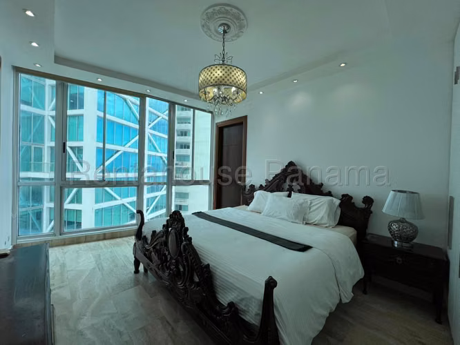 Venta de apartamento en Punta Pacifica AK