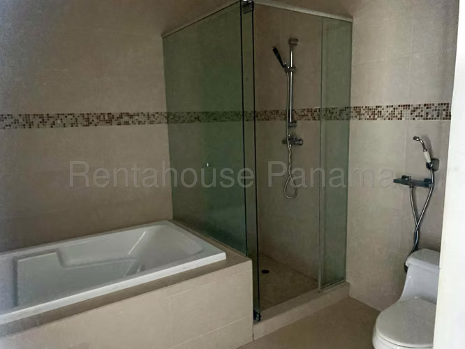 Venta de apartamento en Punta Pacifica AK