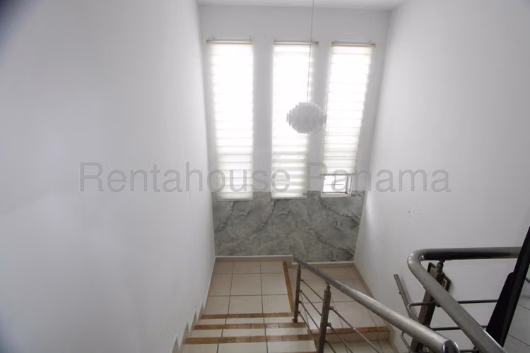 Venta de casa en Brisas Del Golf AK - Imagen 5