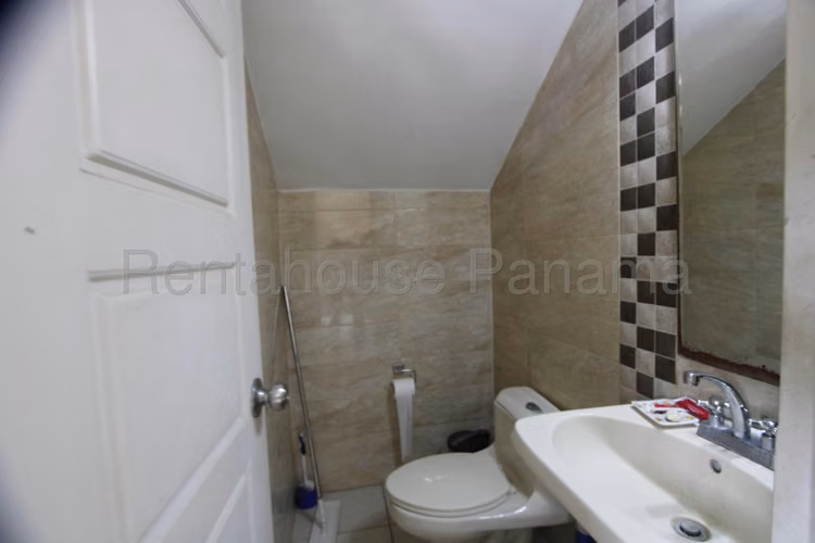 Venta de casa en Brisas Del Golf AK - Imagen 11