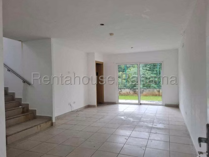 Venta de casa en Brisas Del Golf AK - Imagen 2