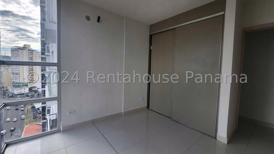 Venta de apartamento en Vía España la Cresta AK