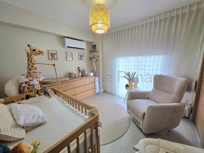 Venta de apartamento en Altos de Panamá  AK