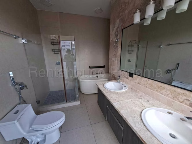 Alquiler de apartamento en Avenida Balboa AK