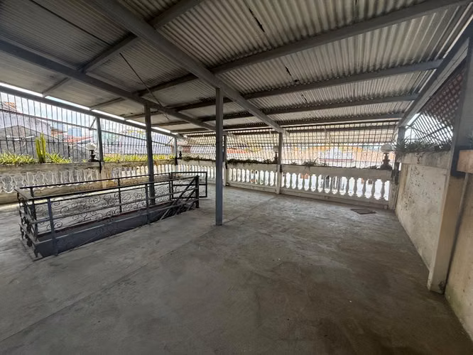 Se vende Edificio categoría 4 En perfectas condiciones