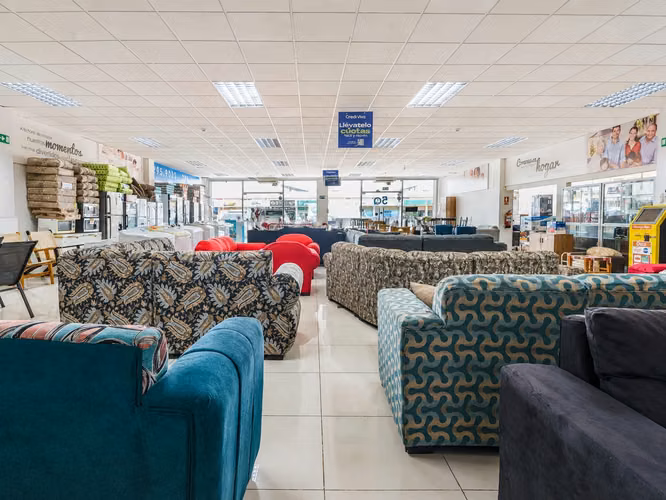Alquiler de local comercial en La Doña