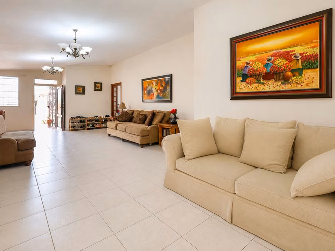 VENTA DE CASA EN BRISAS DEL GOLF - Imagen 6