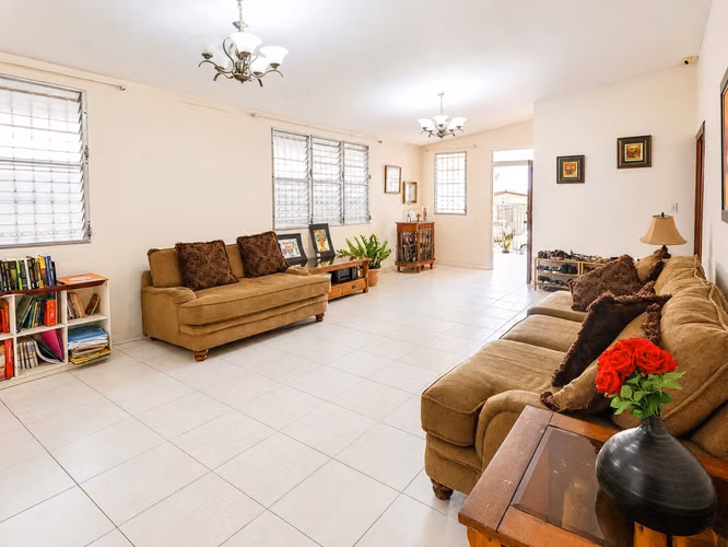 VENTA DE CASA EN BRISAS DEL GOLF - Imagen 5