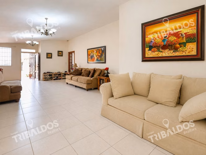 VENTA DE CASA EN BRISAS DEL GOLF