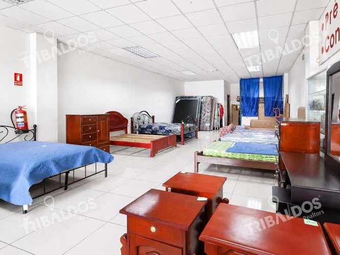 Alquiler de local comercial en Centro comercial La Doña