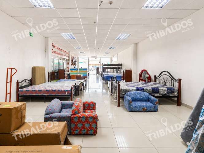 Alquiler de local comercial en Centro comercial La Doña