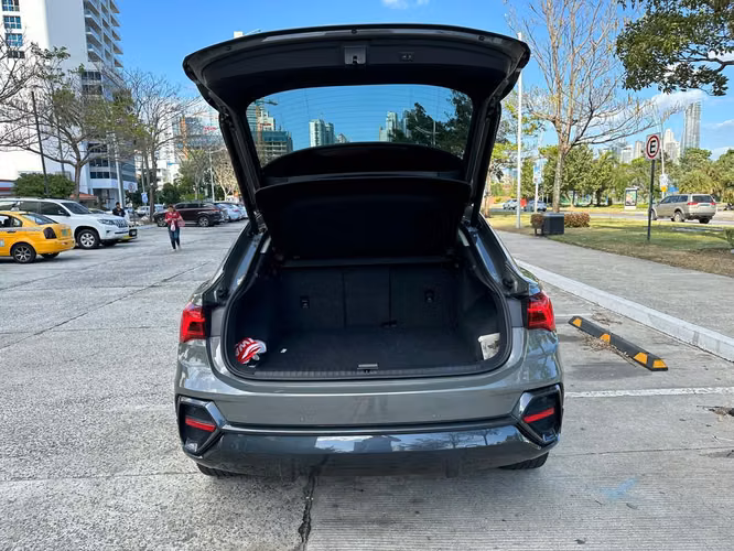 Audi Q3 Del 2023 IMPECABLE