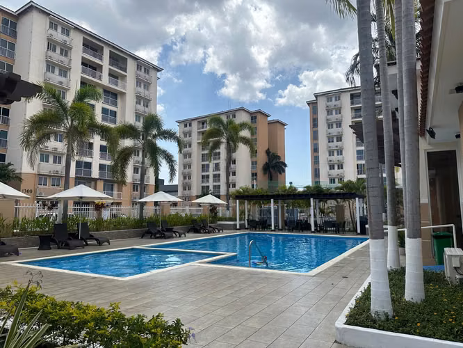 Venta de apartamento en Ph Versalles.
