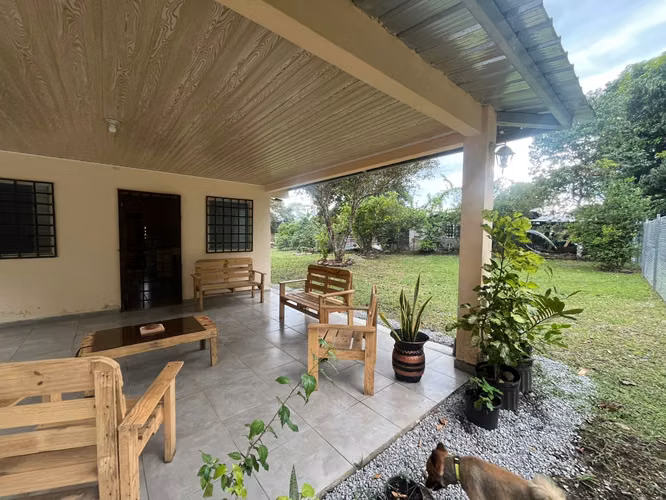 Se alquila casa amoblada en cochea. 450.00