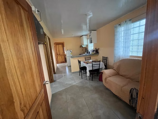 Se alquila casa amoblada en cochea. 450.00