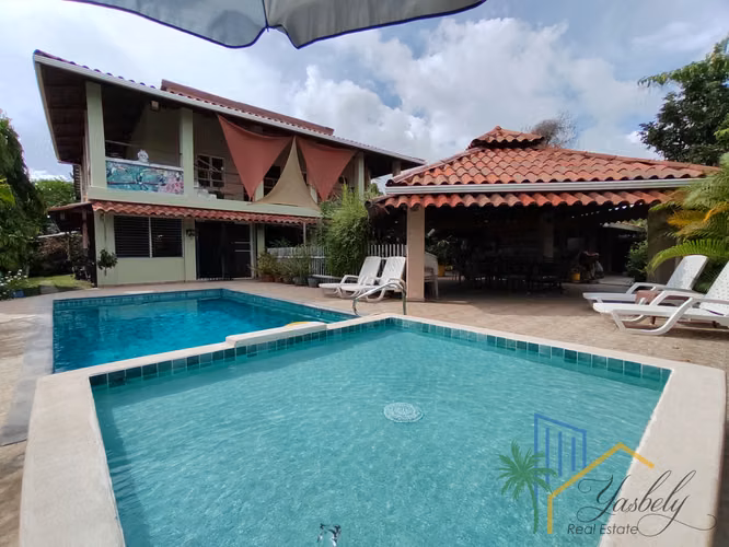 Oasis en San Carlos vía El Valle: Casa + Casita, Piscina y Jardín Frutal - Imagen 8