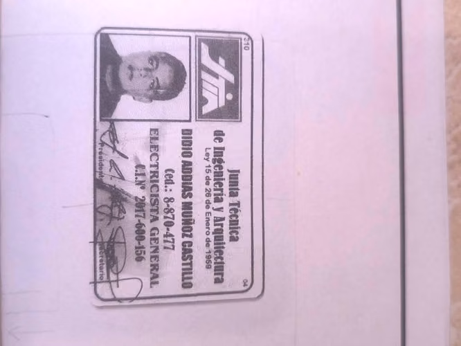 Electricista con licencia