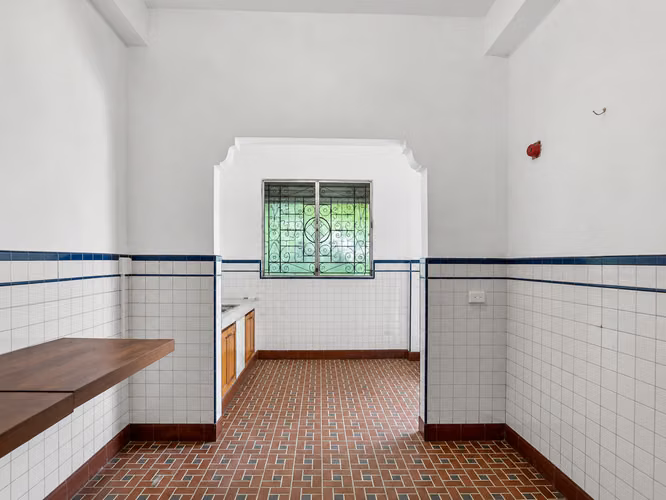 CASA CON CARACTER EN VENTA O ALQUILER EN BELLA VISTA