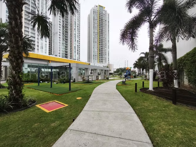 Apartamento en Venta en Condado del Rey JG