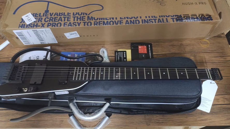 Guitarra Electrica de viaje Donner Hush Guitar Pro - Imagen 4